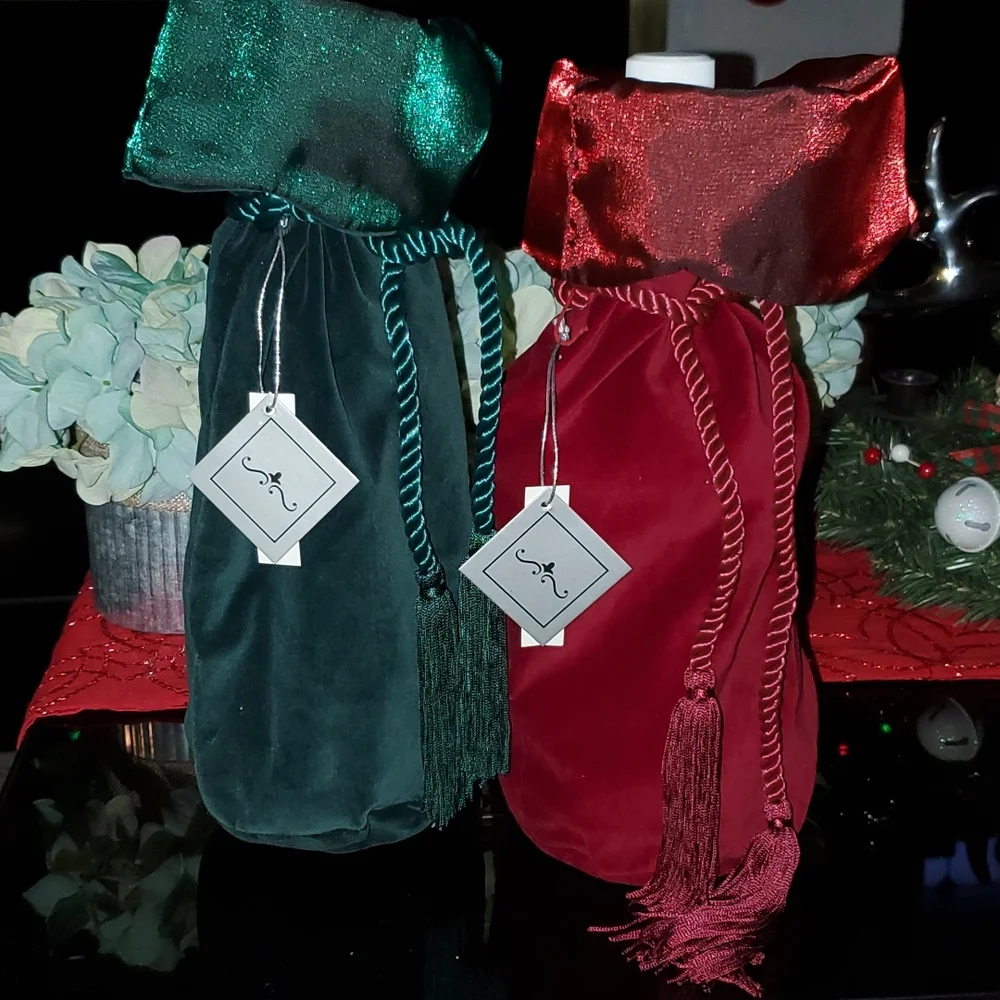 NWT Two Velvet Gift Holyday Bags